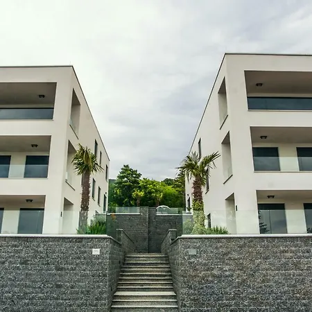 The View Luxury דירה